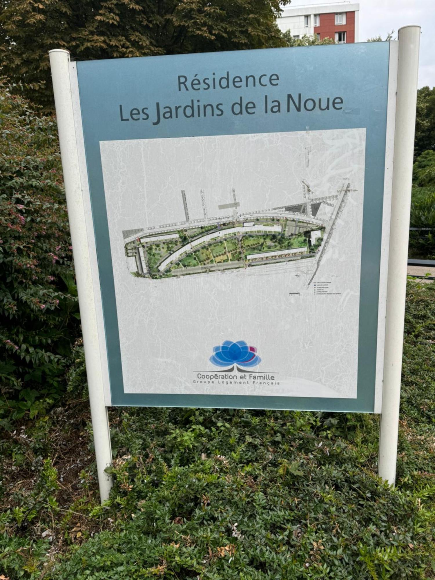 Jardins De La Noue Lägenhet Villeneuve-la-Garenne Exteriör bild